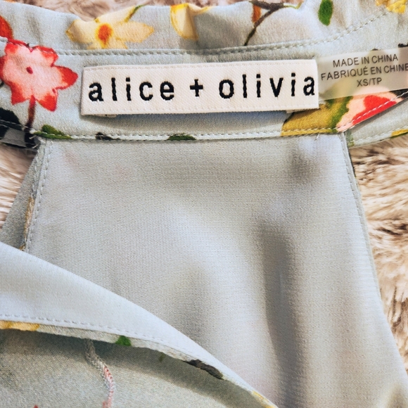 ALICE + OLIVIA BAYNE COLD SHOULDER FLORAL PRINT SILK BLOUSE XSMALL - Picture 6 of 11